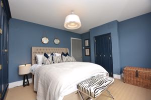 Bedroom (2)- click for photo gallery